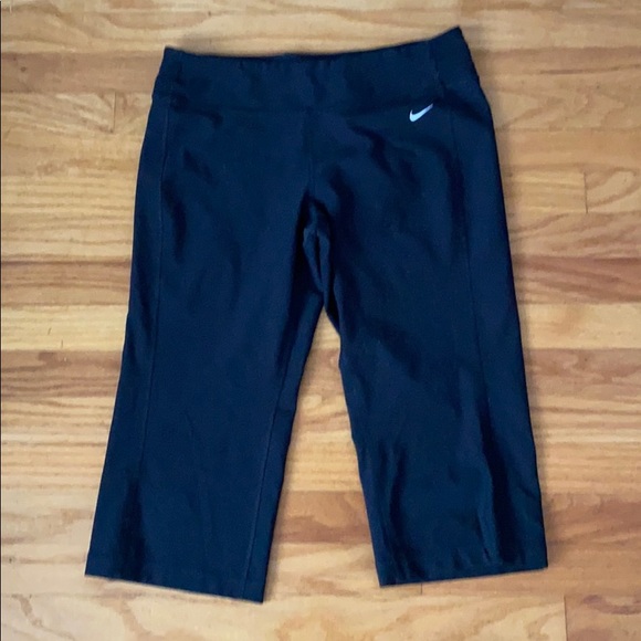 Nike Wide legged crop leggings - Picture 1 of 4